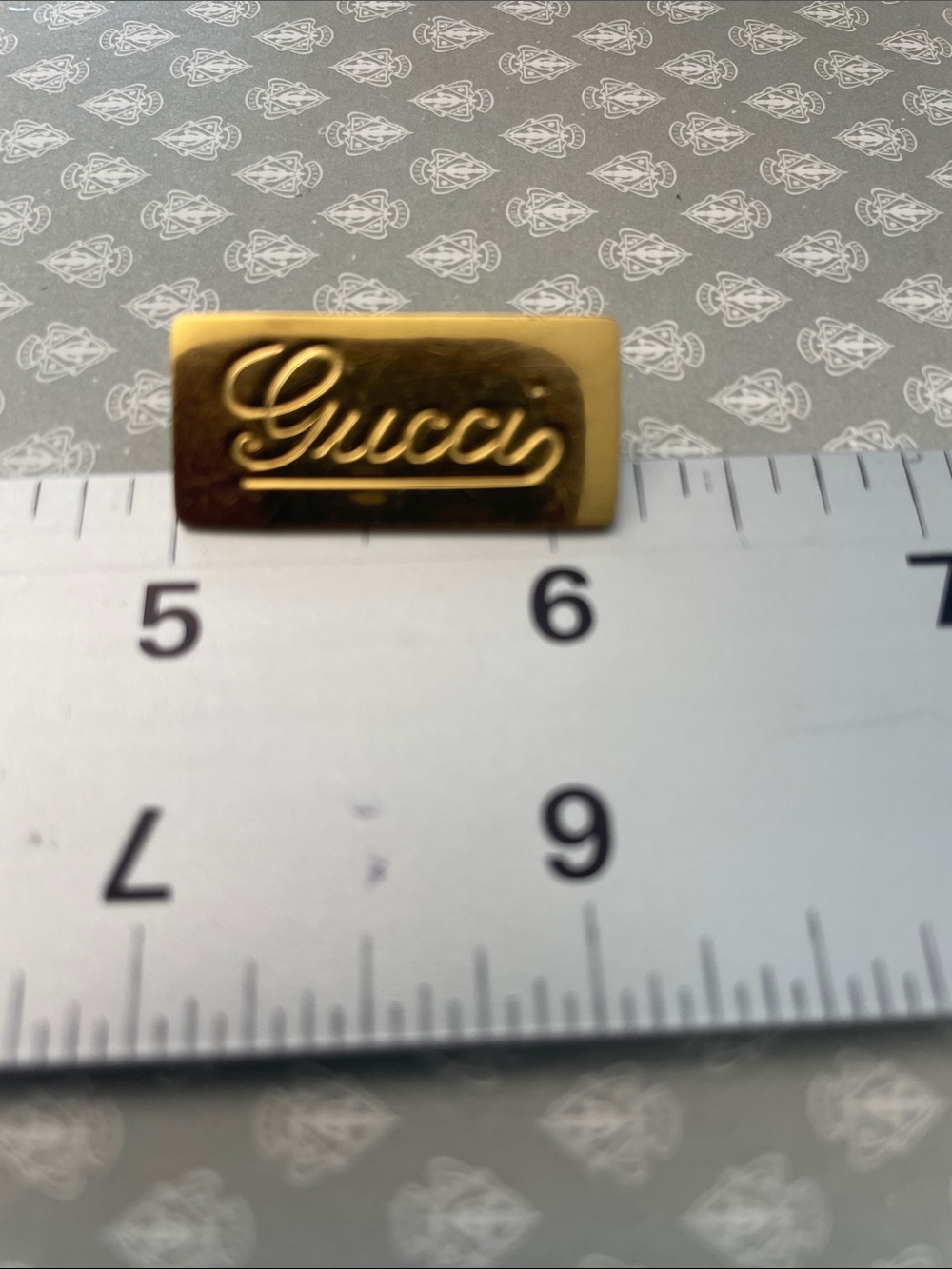 Gucci Gold-Tone Script Logo Vintage tie clip
